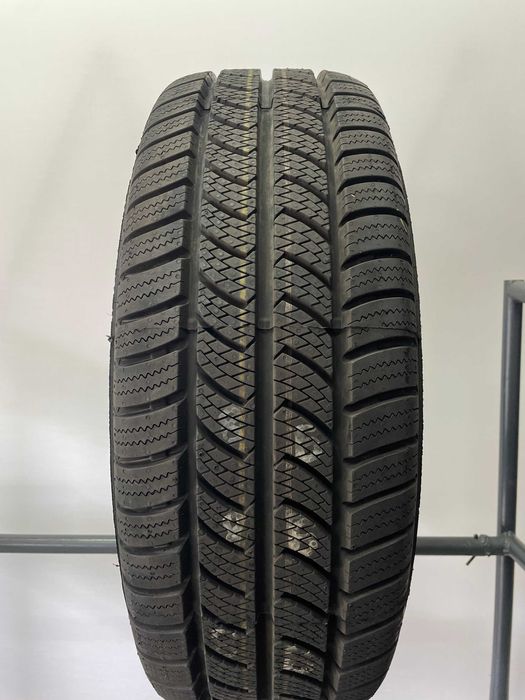 Opona Zima Continental VancoWinter 2 225/70R15C Adax Koźle