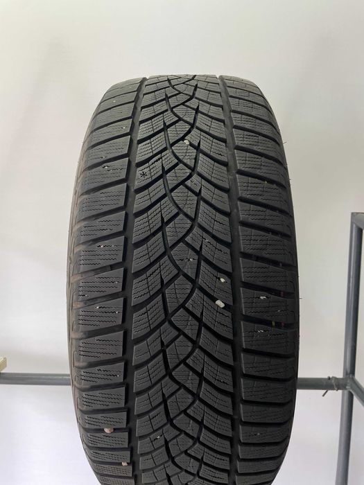 Opona Zima GoodYear Ultra Grip Performance Gen4 255/45R20 Adax Koźle